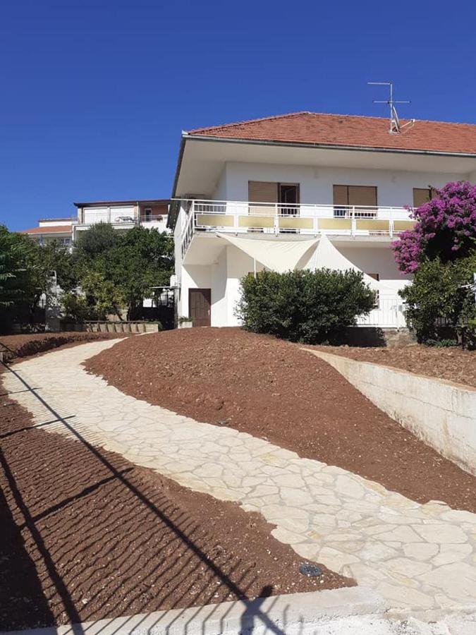 Apartman Simac Okrug Gornji トロギール エクステリア 写真